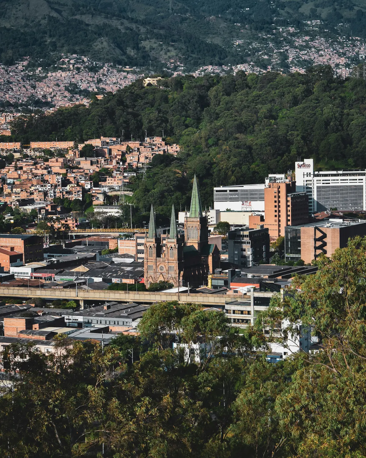 Enviar dinero a Medellín, Colombia