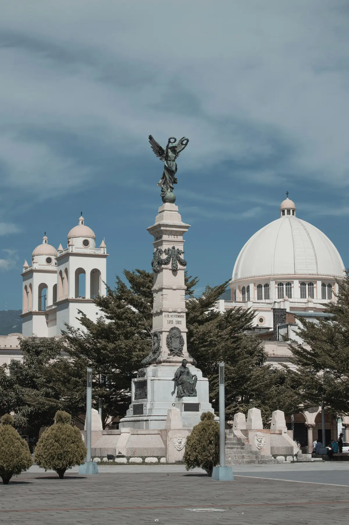 Enviar dinero a San Salvador, El Salvador